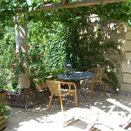 La Treille, Maison De Charme Au Coeur De Beynac-et-Cazenac