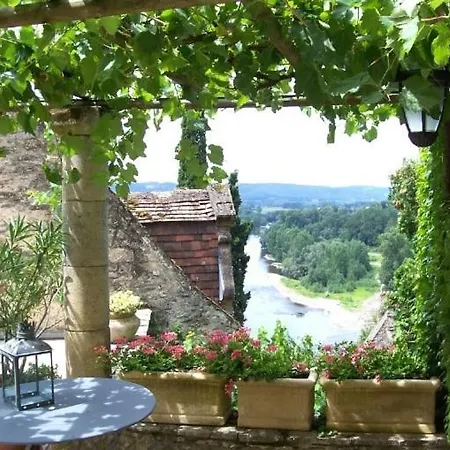 La Treille, Maison De Charme Au Coeur De *